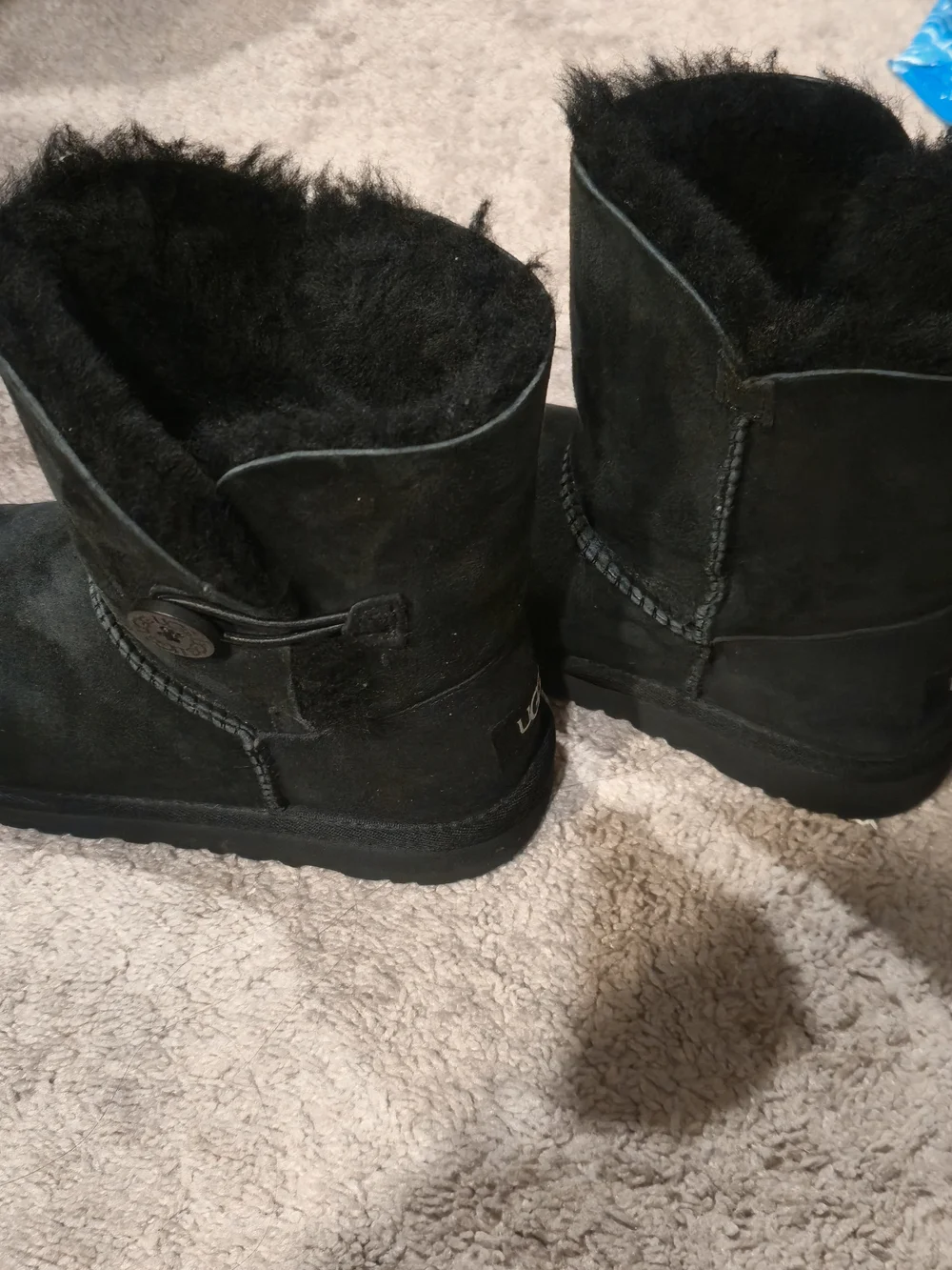 UGG selling pair